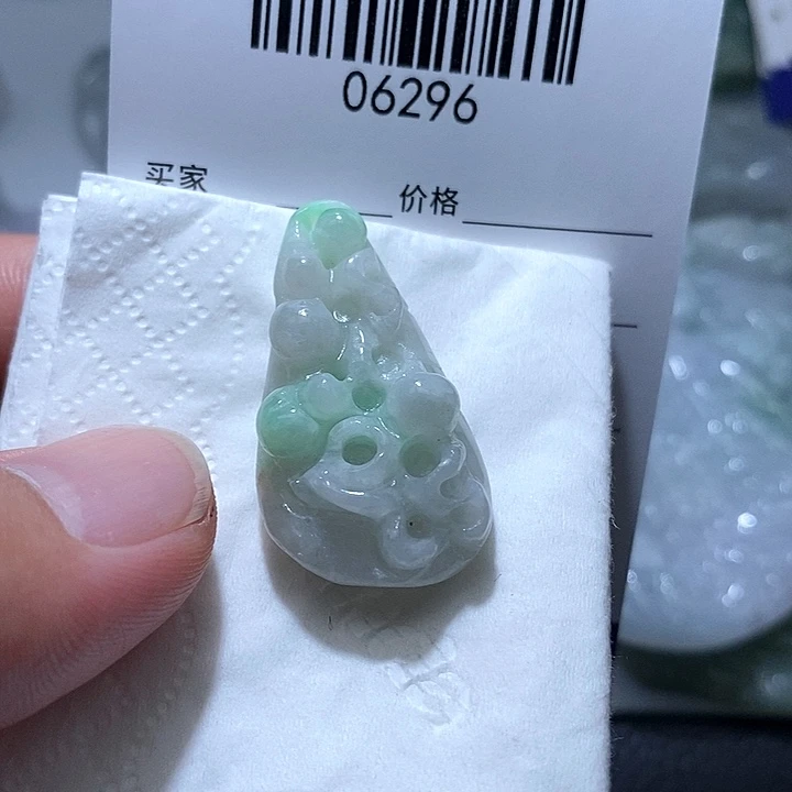 翡翠未镶嵌颈饰天光墟翡翠市场现金代购