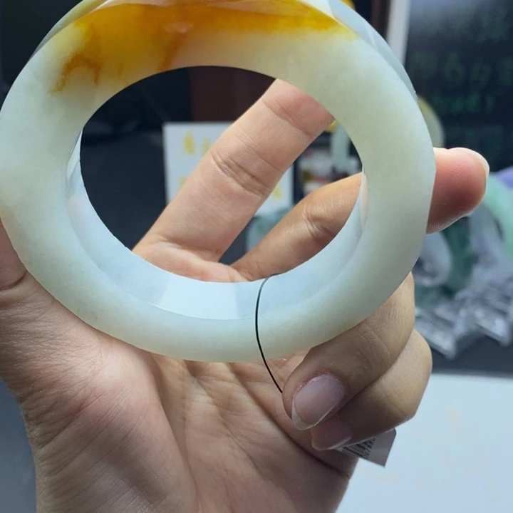 定制翡翠翡翠手镯未镶嵌果**咪