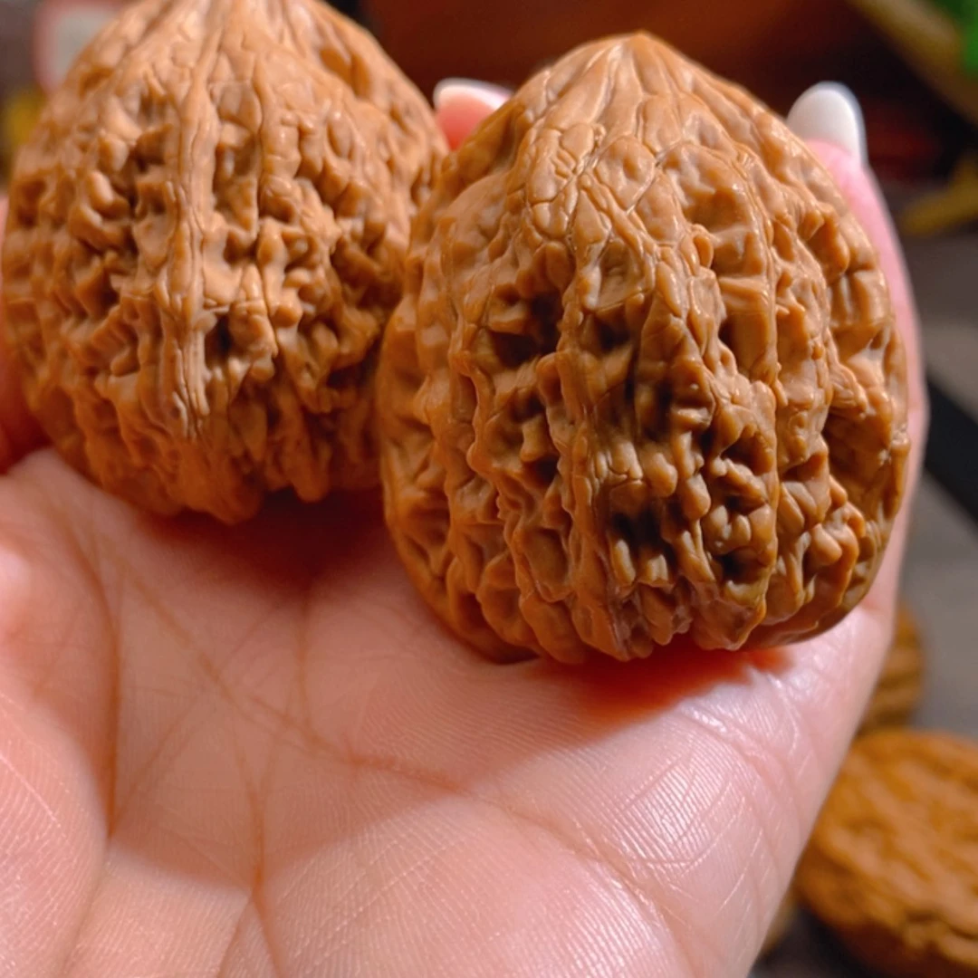 【闪购商品】吊坠文玩核桃无****！虎头王