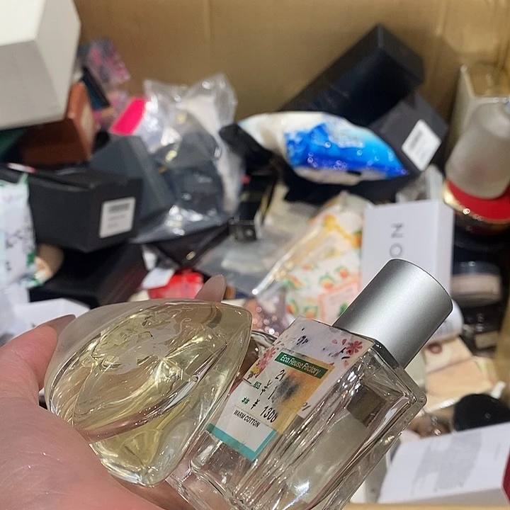 乖***儿花岗石铁合金香水沐浴露持久留香