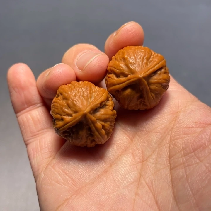 文玩核桃把件三棱591