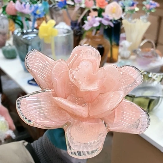 琉璃花瓶高45厘米宽9厘米