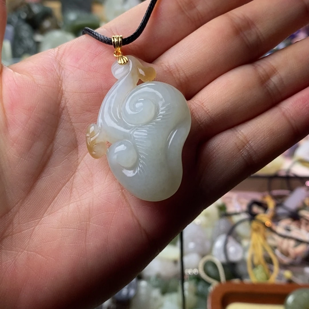 心***美颈饰未镶嵌和田玉