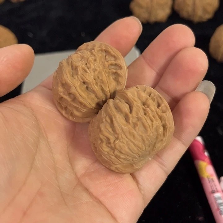 山***野文玩核桃把件39左右小磨盘，朋友福利