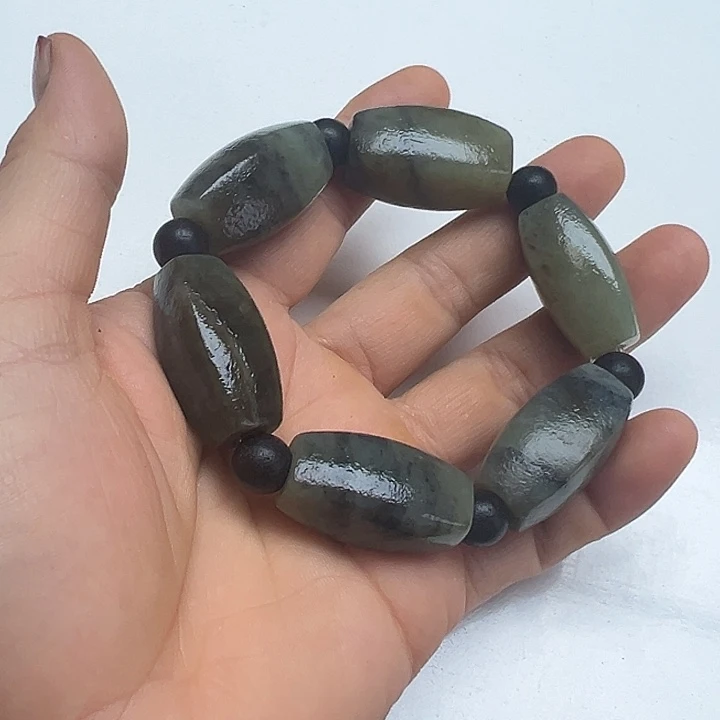 颈饰未镶嵌和田玉大**