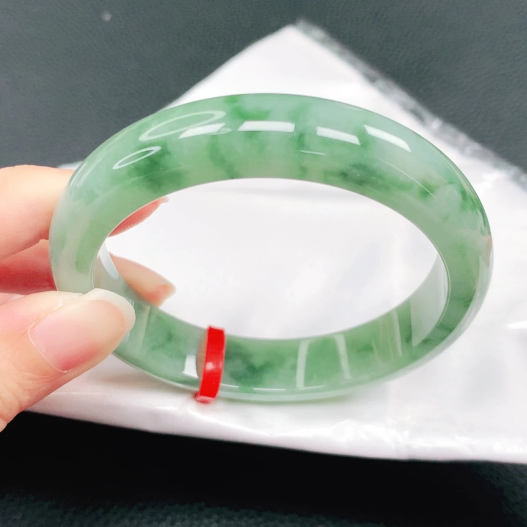 翡翠未镶嵌手镯56圈