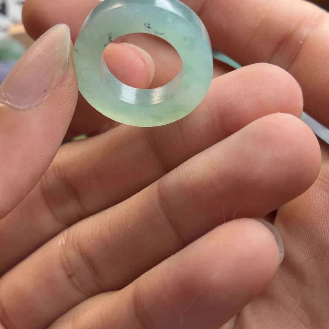 定制翡翠未镶嵌戒指