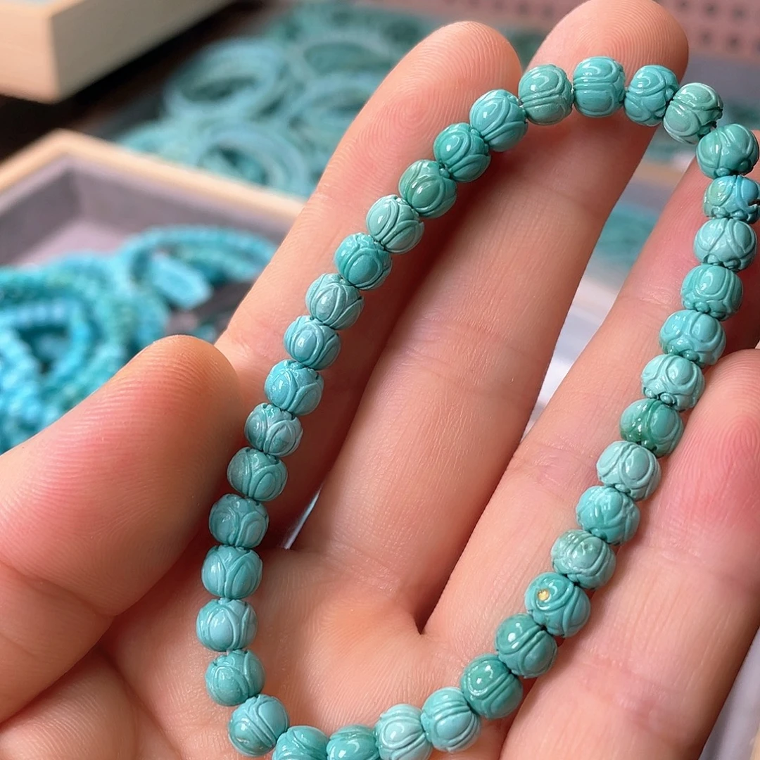 绿松石未镶嵌颈饰