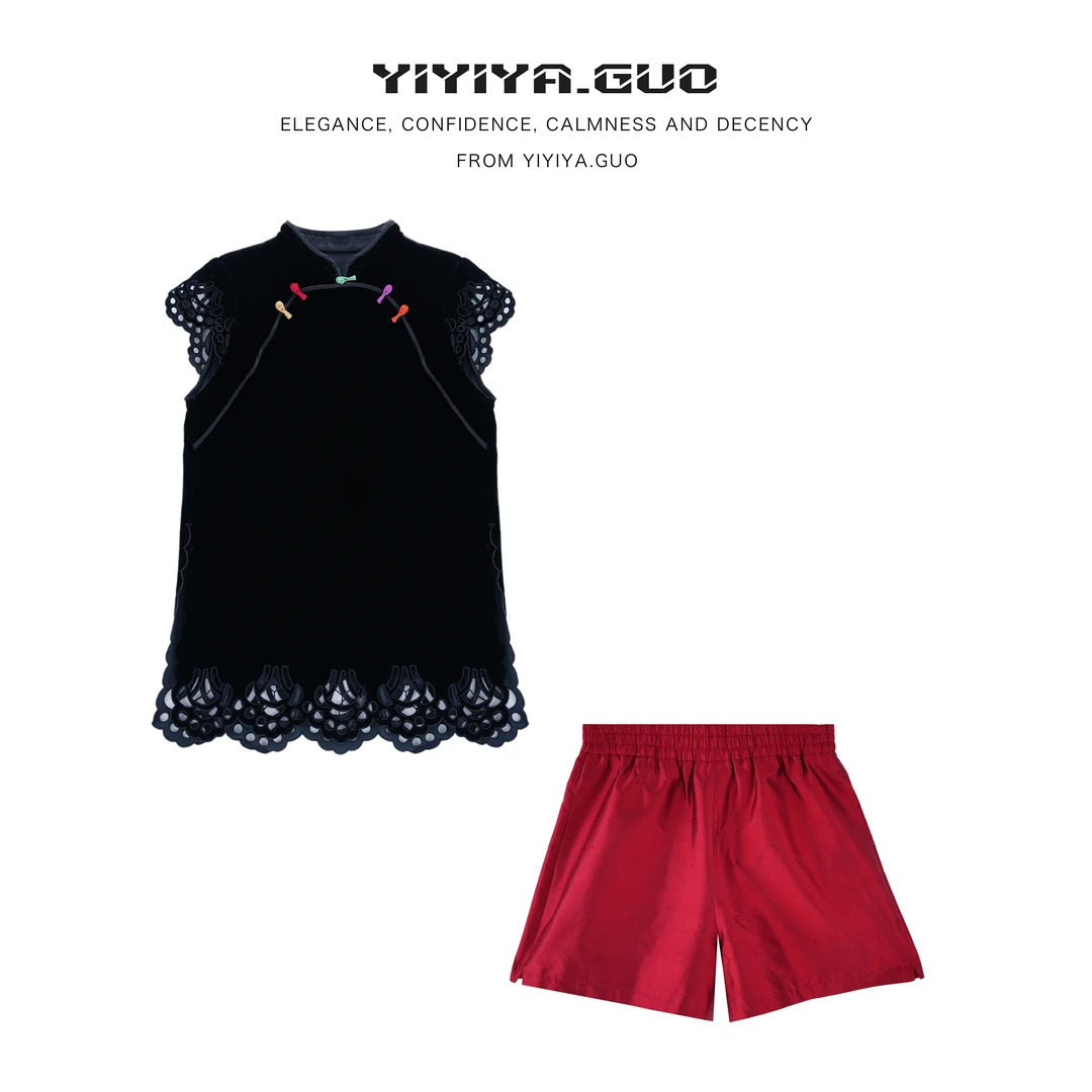 yiyiya.Guo艺艺吖【五彩绣花】夏季轻薄透气短袖上衣+短裤2400SS52