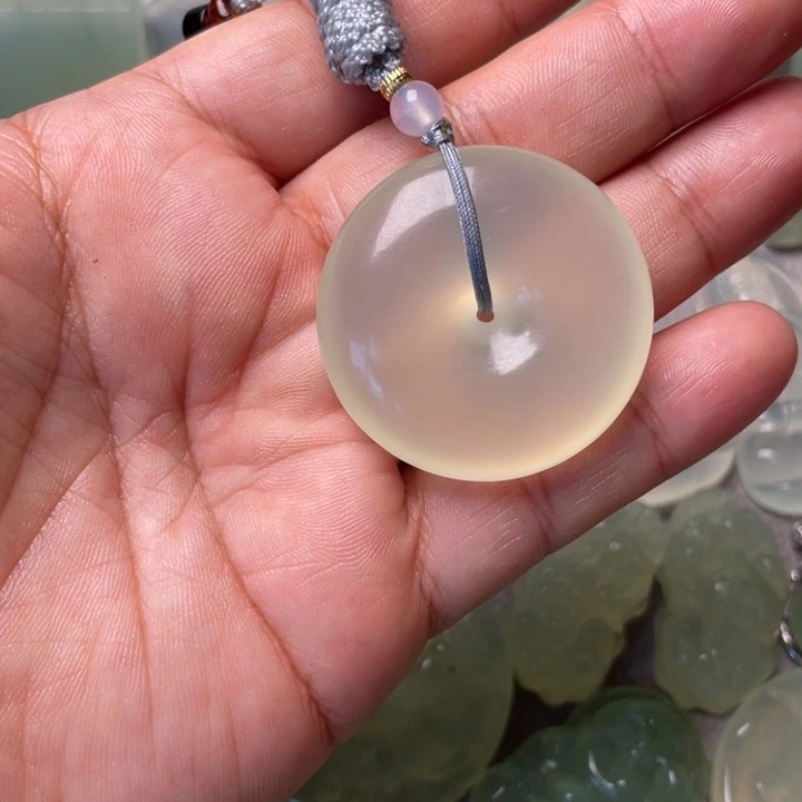 麻***团岫玉未镶嵌吊坠(赠链)