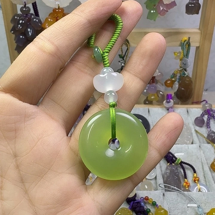 钥匙挂件，绿色平安扣