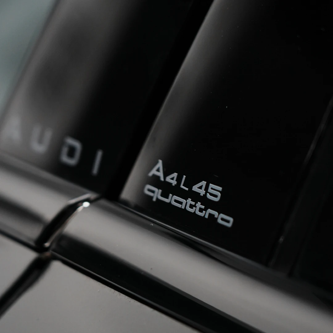 奥迪A3A4A5A6A7新款B柱贴标贴纸可定制