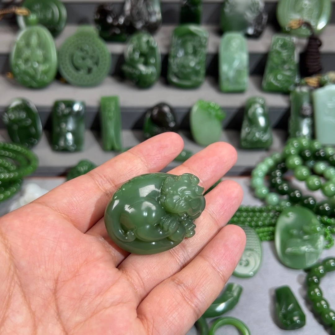 和田玉（碧玉）未镶嵌吊坠(不含链)暴**桃
