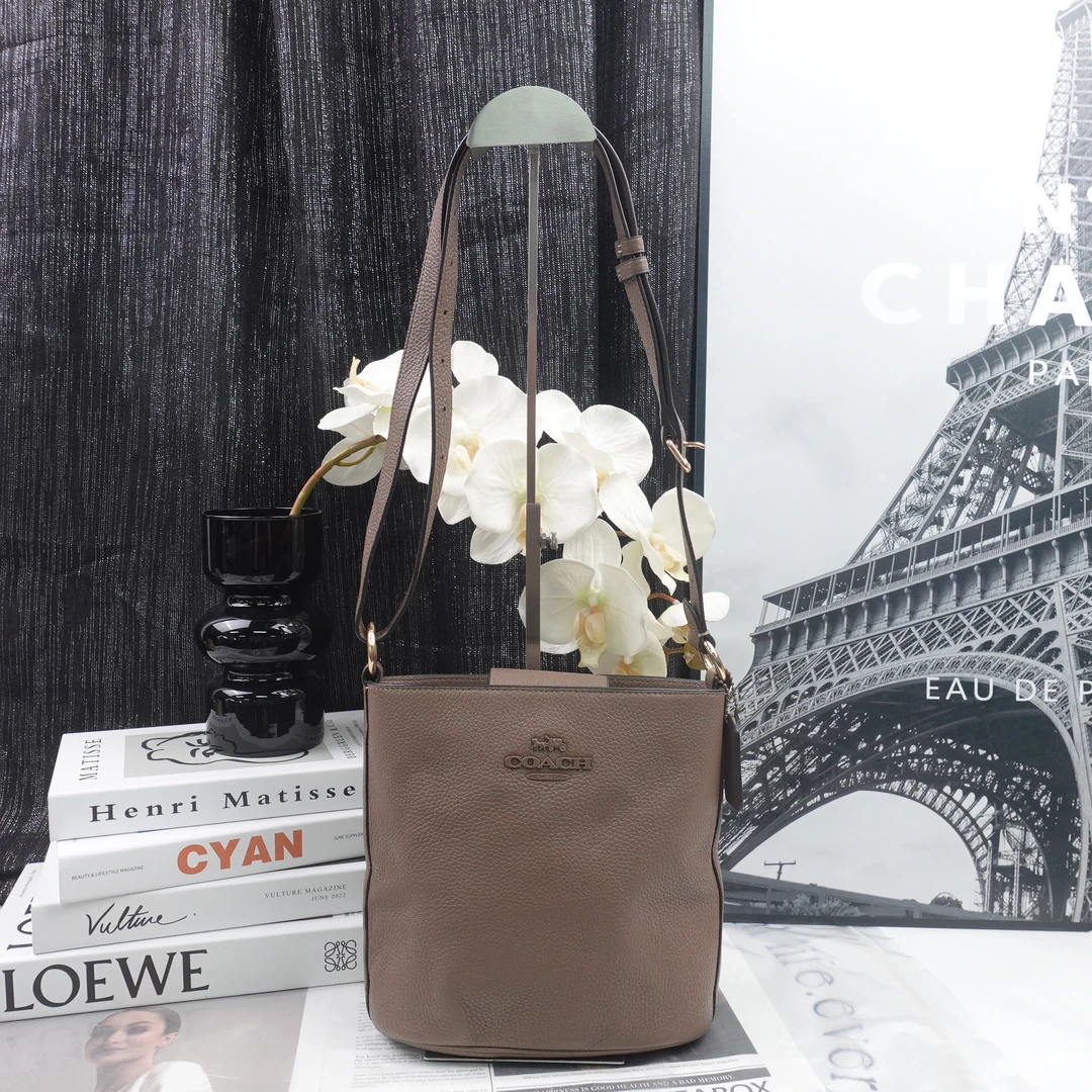 95新 COACH/蔻驰 单肩包/T10216327