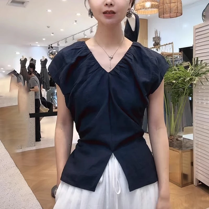 法式V领衬衫女夏季2025新款时尚洋气减龄开叉设计感收腰显瘦上衣