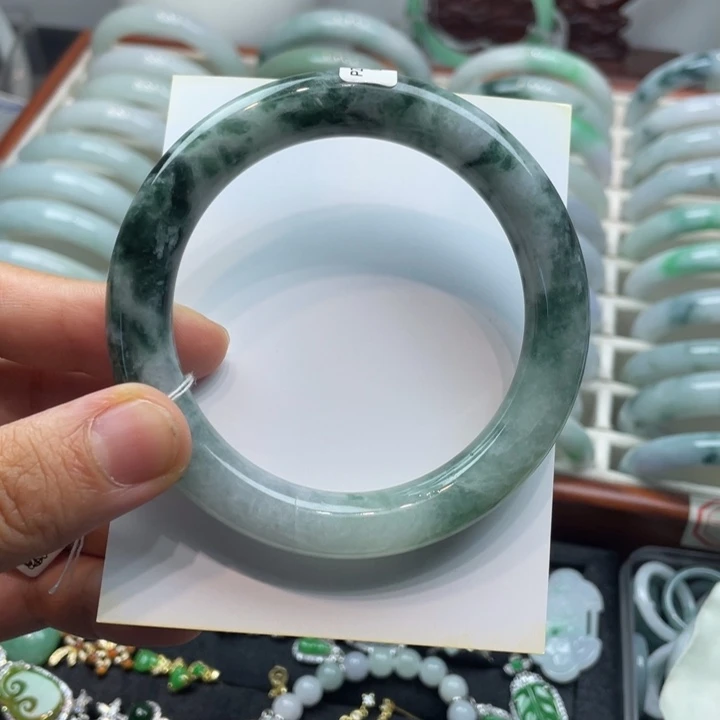 翡翠手镯未镶嵌纯天然A货翡翠手镯