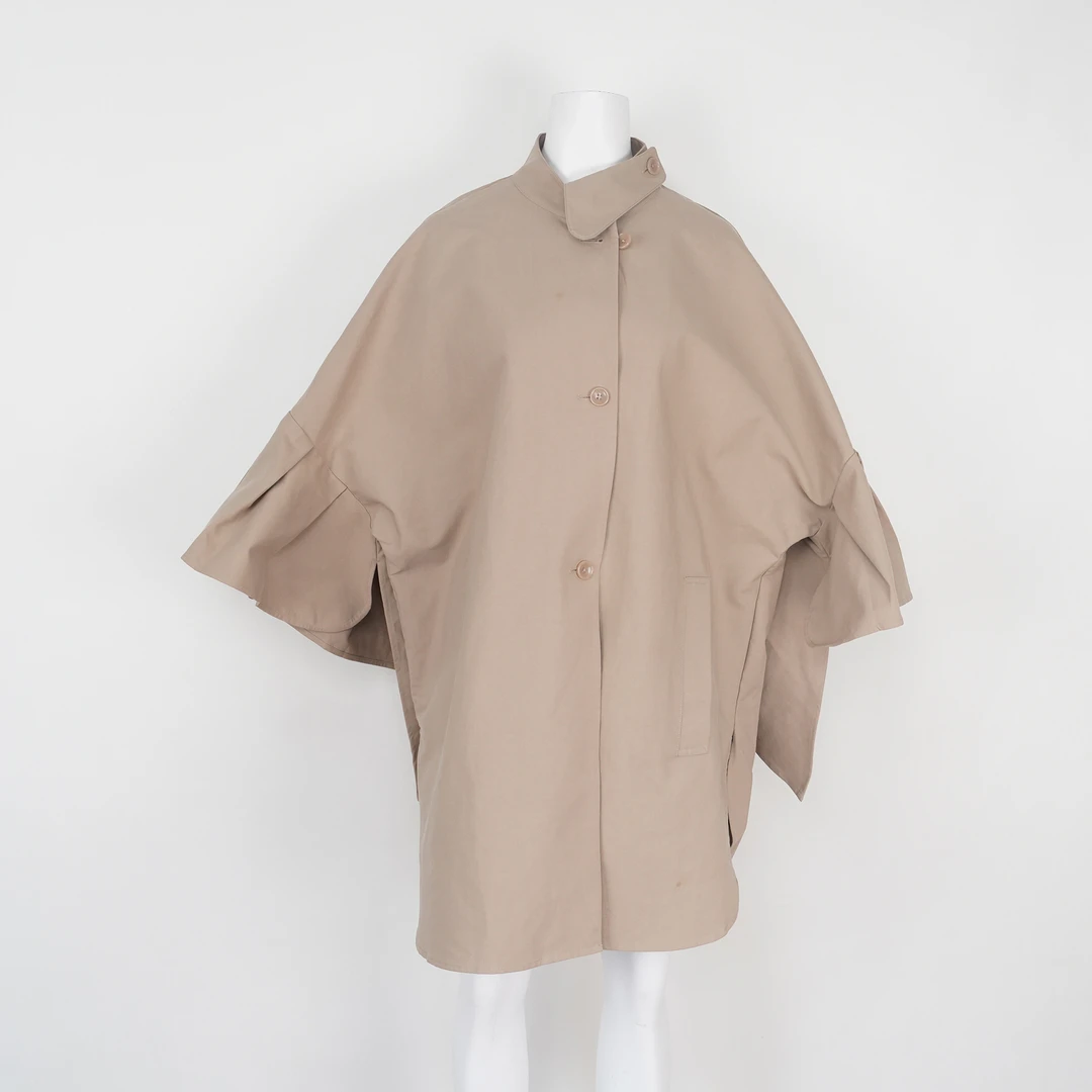 荷叶袖风衣王璇原创设计