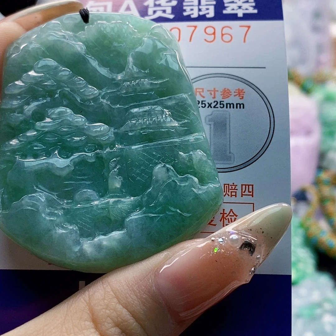 吊坠(不含链)未镶嵌翡翠