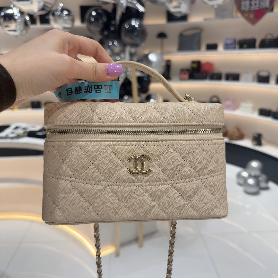 全新未使用 Chanel/香奈儿 25C大logo米色LP手柄链条包