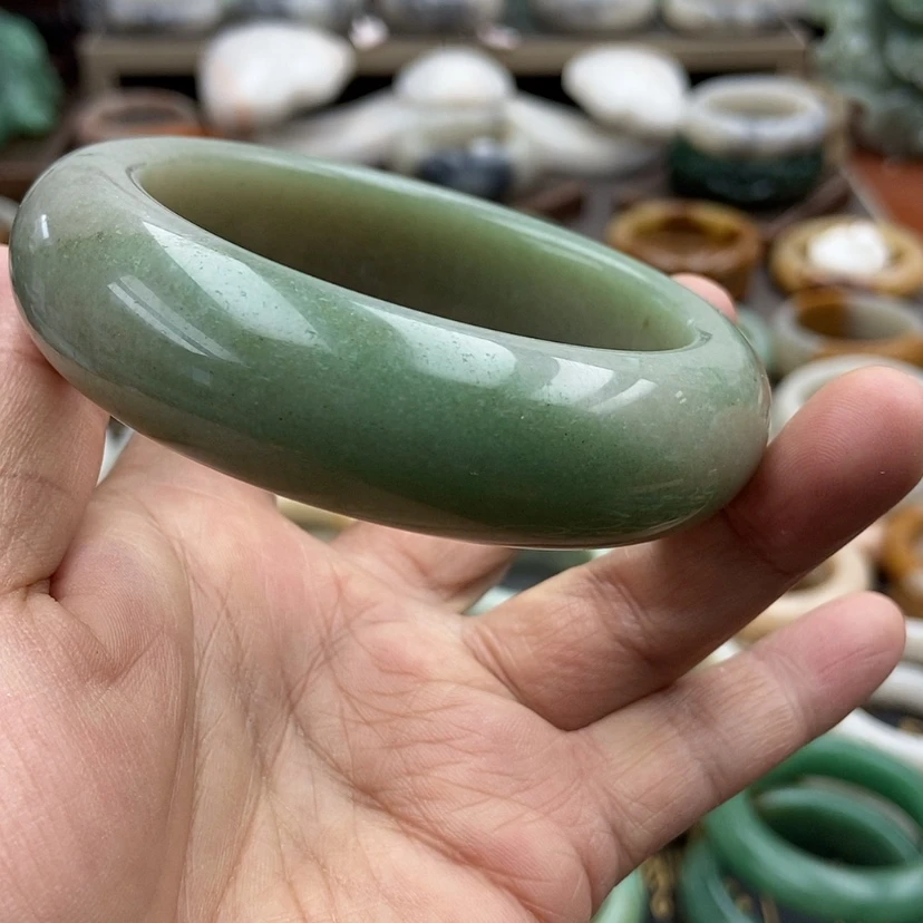 【闪购商品】石英质玉手镯60未镶嵌