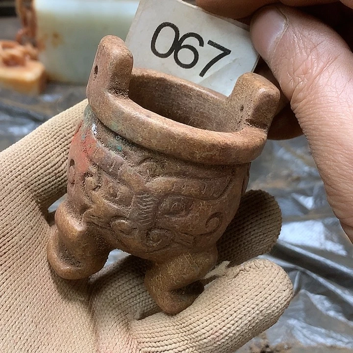 未镶嵌和田玉挂件