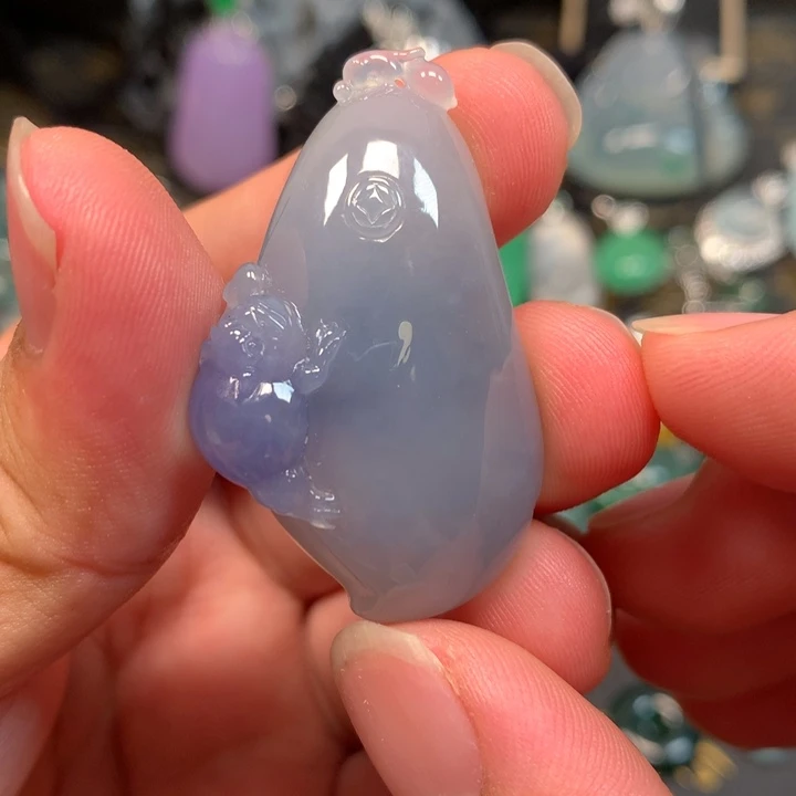 翡翠未镶嵌颈饰福瓜