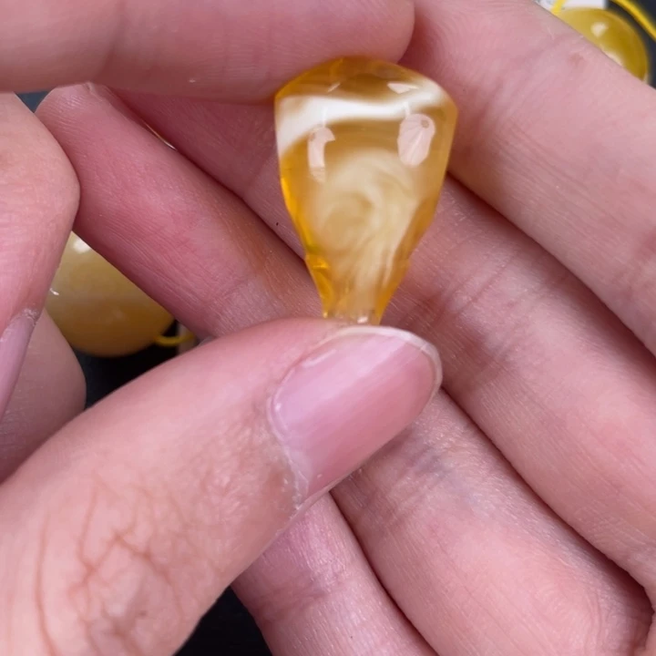 琥珀裸石未镶嵌天然51