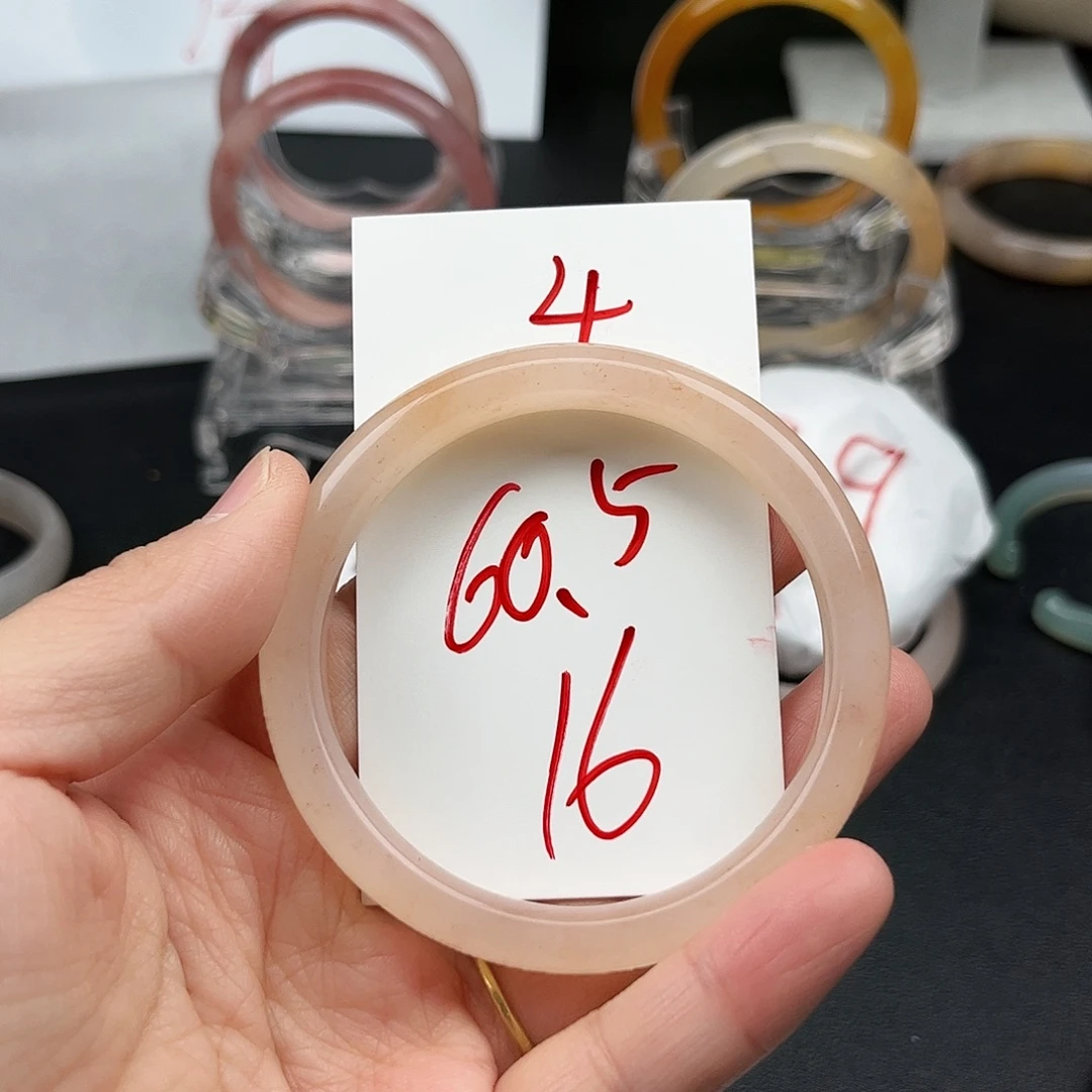 石英质玉未镶嵌手镯4