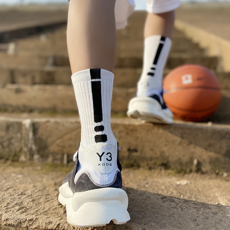 袜子男长筒加厚毛巾底篮球袜男生保暖跑步健身防滑减震高筒运动袜