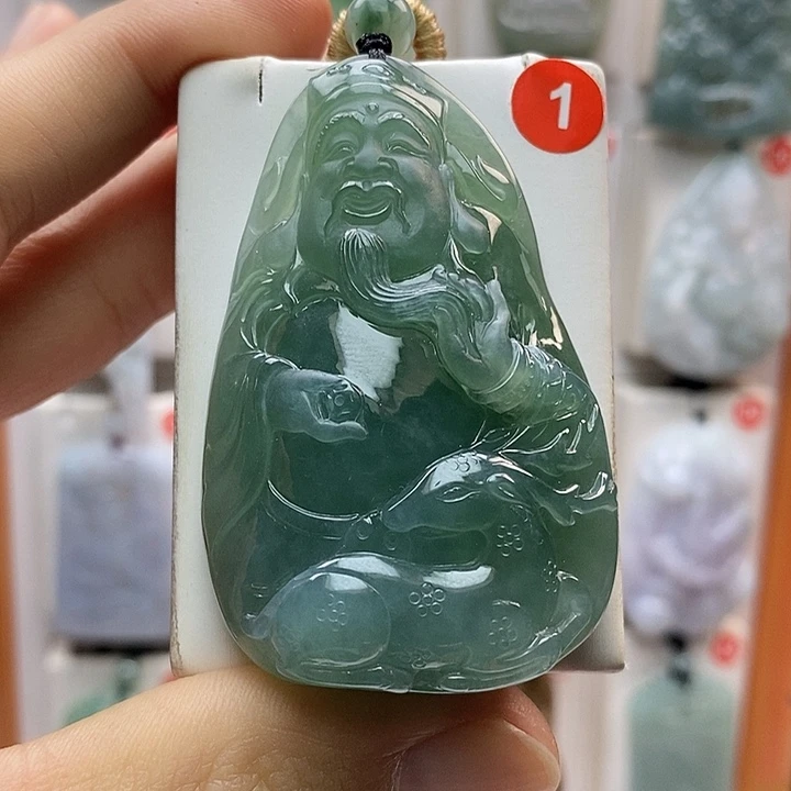 翡翠颈饰未镶嵌肆*每天