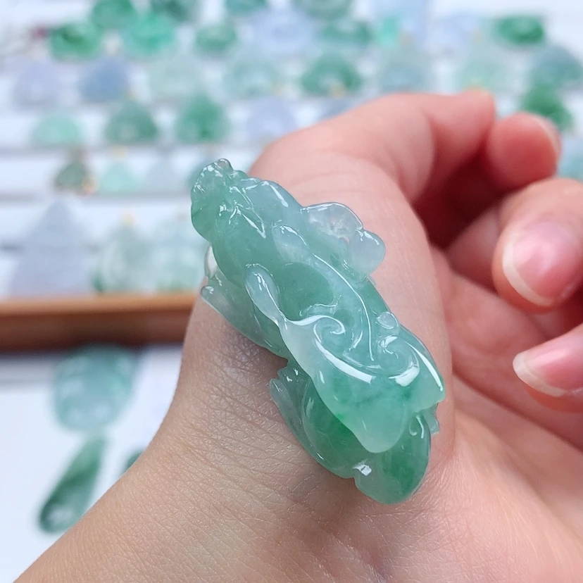 【闪购商品】翡翠吊坠(不含链)未镶嵌