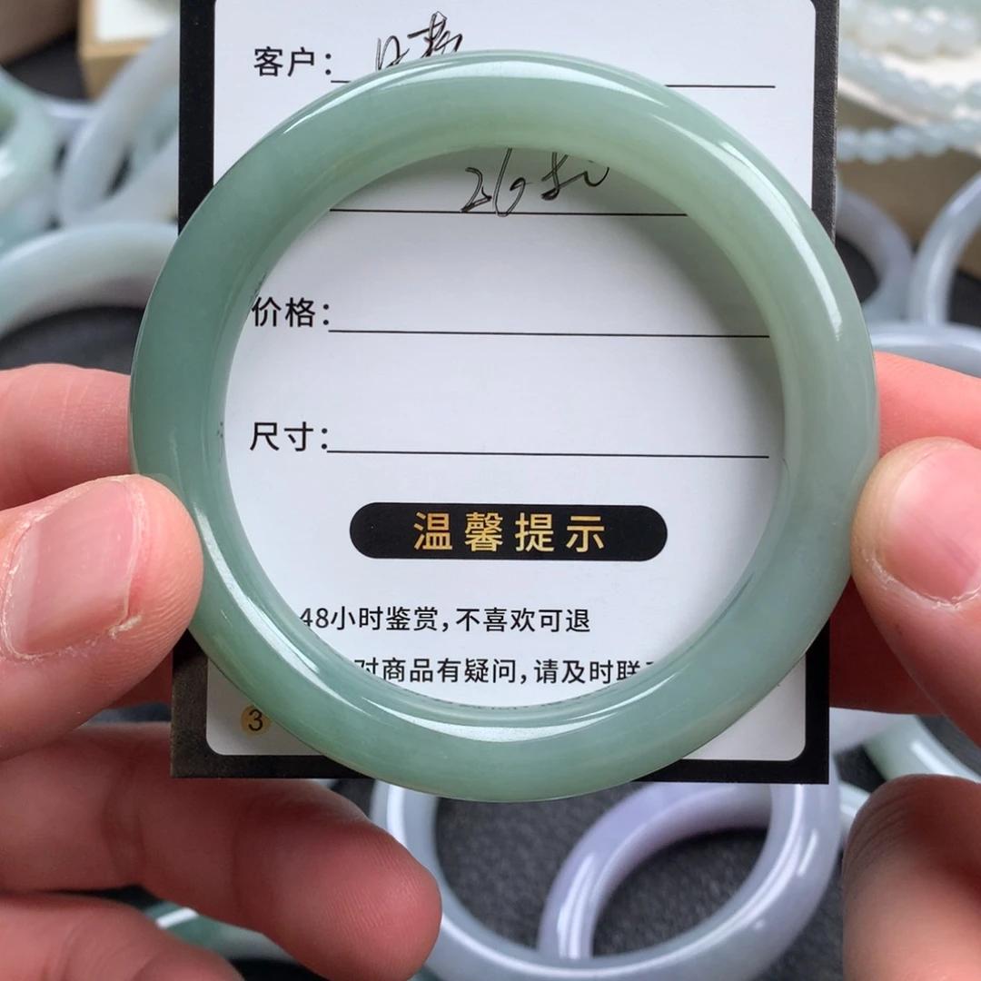 日***。翡翠未镶嵌手镯成品