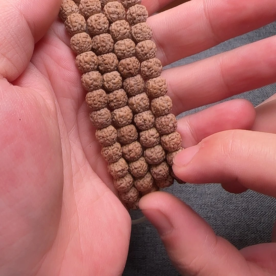 蒙***雨金刚菩提吊坠一代龙