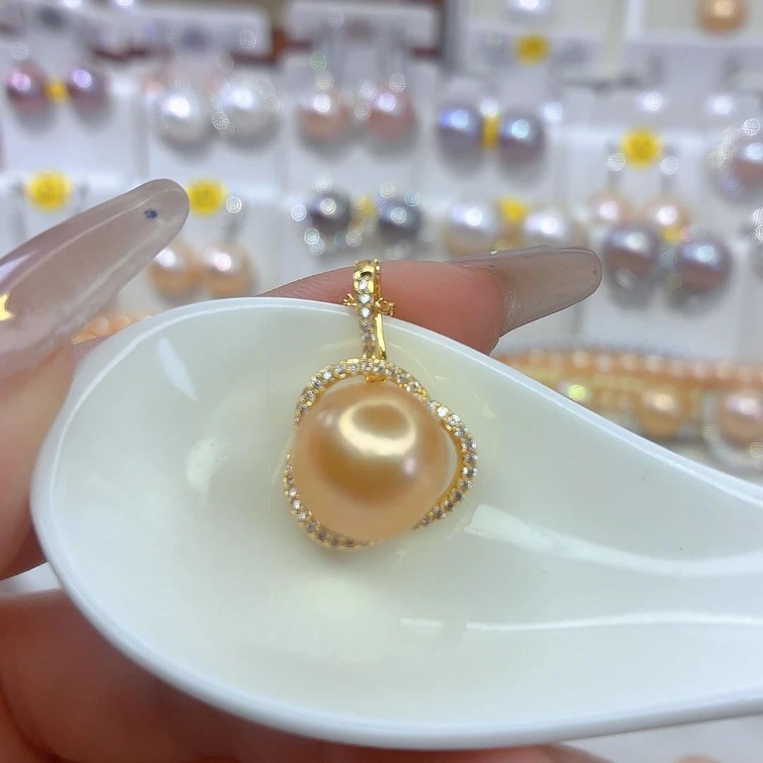 淡水珍珠颈饰合金