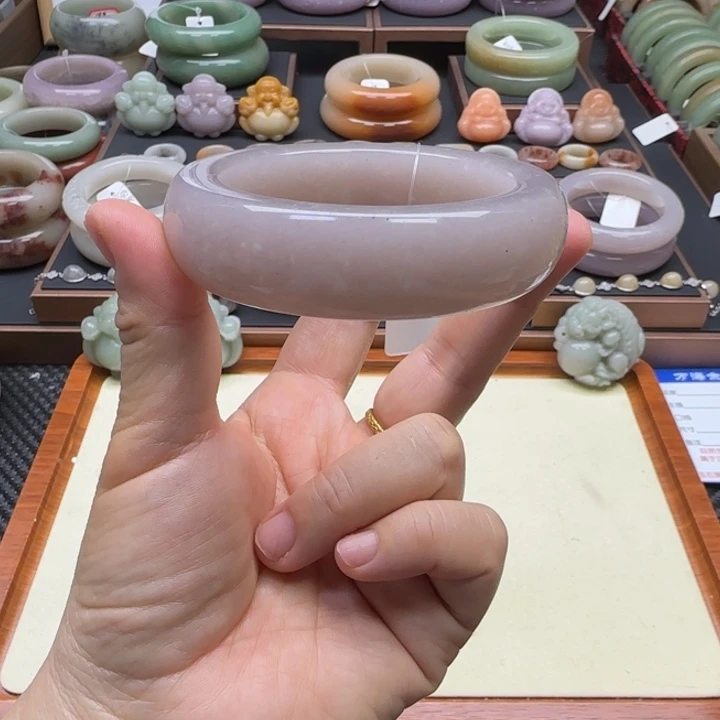 石英岩玉未镶嵌手镯60