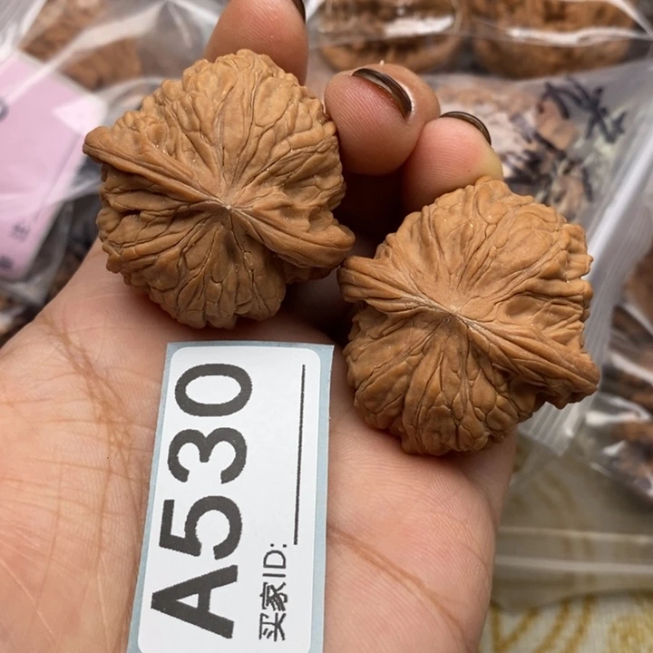 文玩核桃吊坠核桃