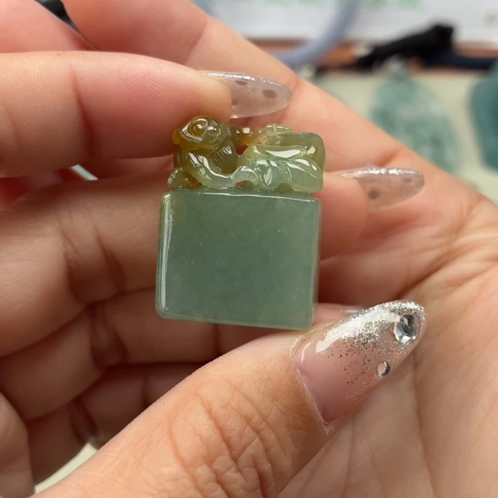 翡翠未镶嵌颈饰天然翡翠a货