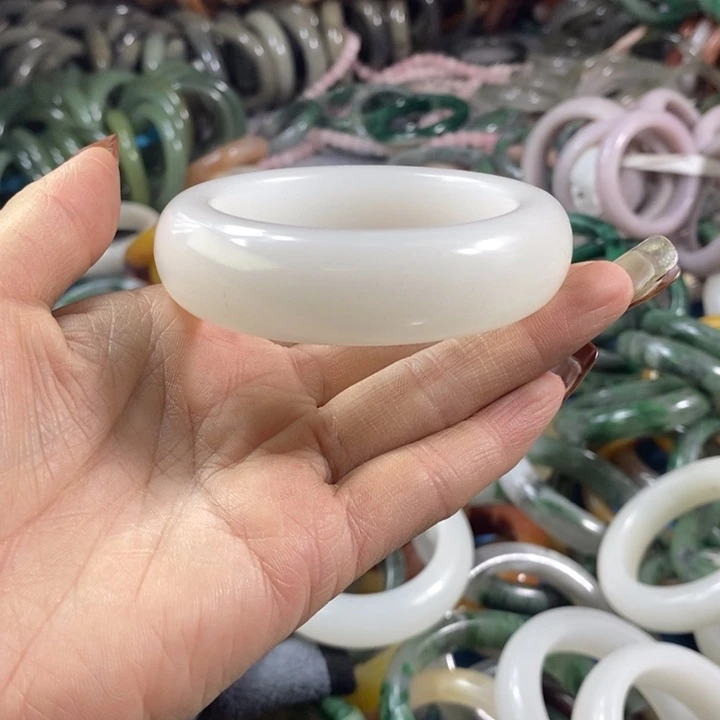 石英质玉手镯未镶嵌西***西