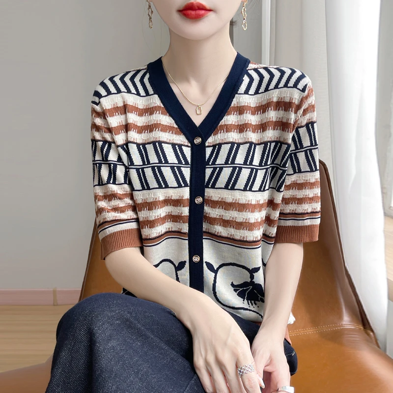 莱赛尔天丝韩系撞色V领排扣高级减龄显瘦针织衫短袖