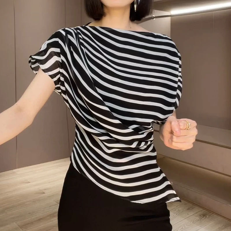 小众设计感斜肩短袖T恤女夏季辣妹修身显瘦独特别致露肩条纹上衣