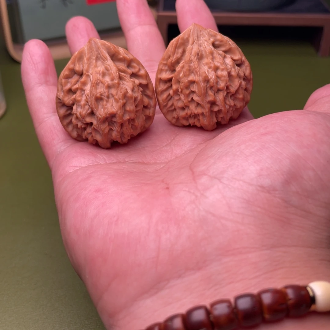 文玩核桃吊坠龙门涧