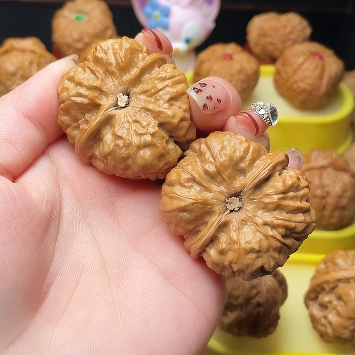 吊坠文玩核桃?蛤蟆