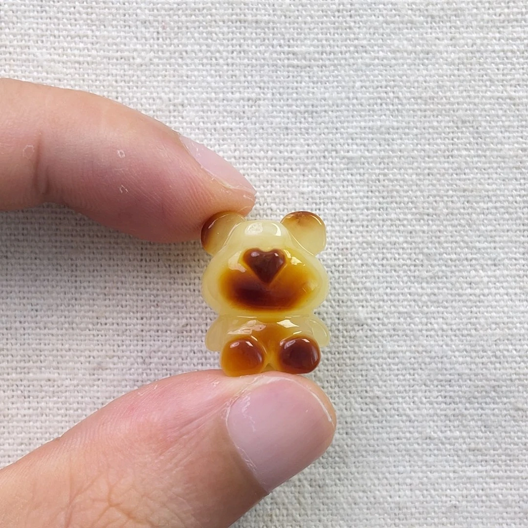 裸石琥珀未镶嵌小熊