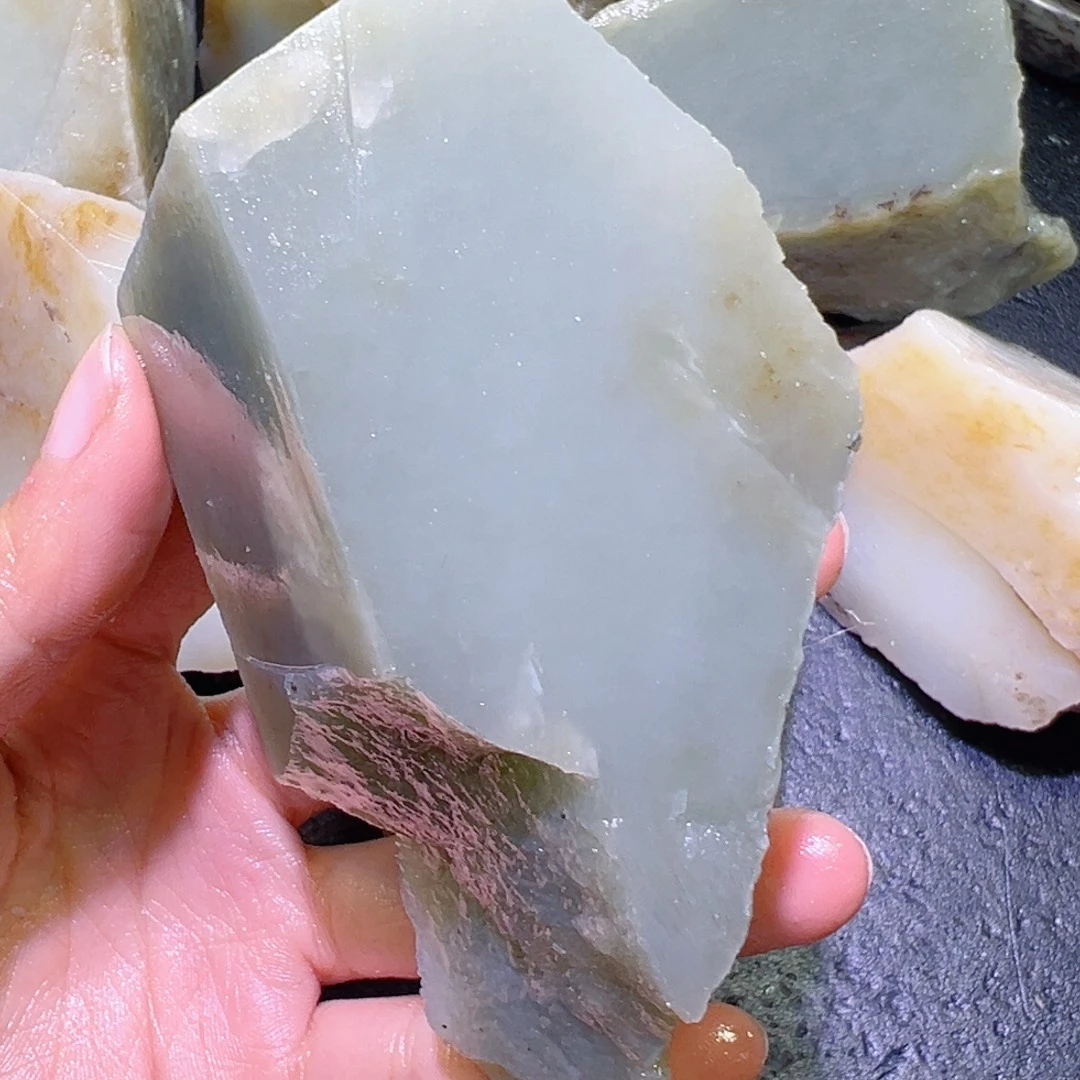 和田玉未镶嵌珠宝半成品