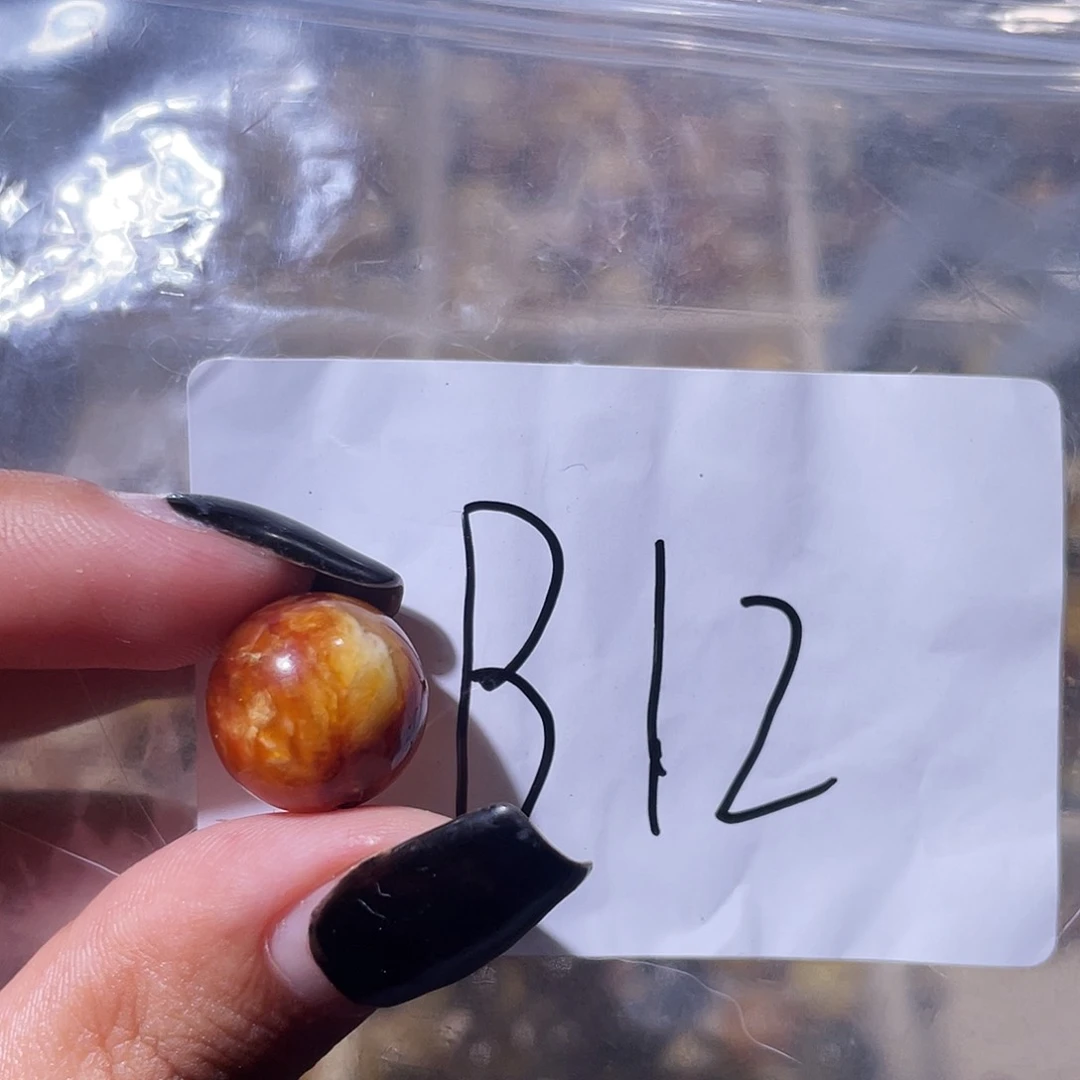 未镶嵌琥珀裸石13.7福利