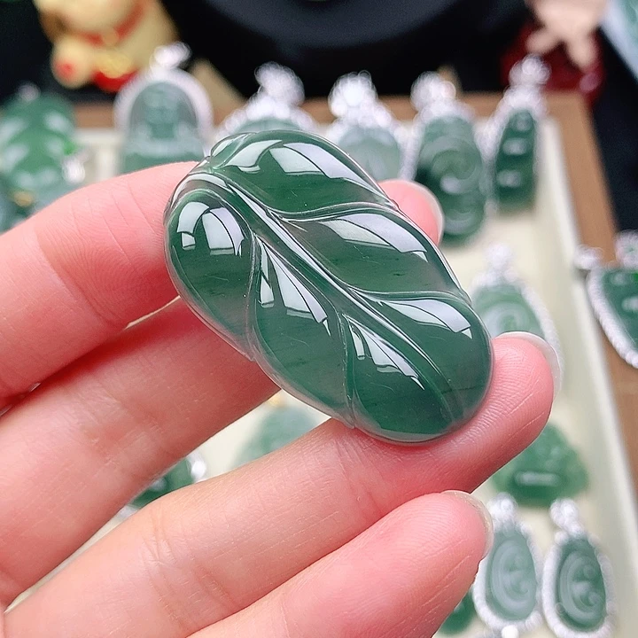 颈饰未镶嵌翡翠小***0吊坠