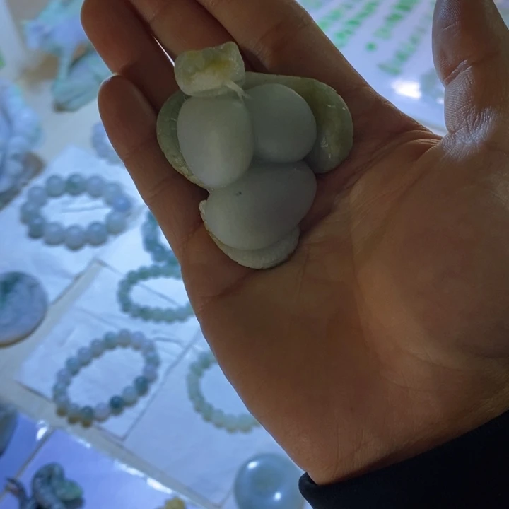 ****牛定制翡翠未镶嵌翡翠