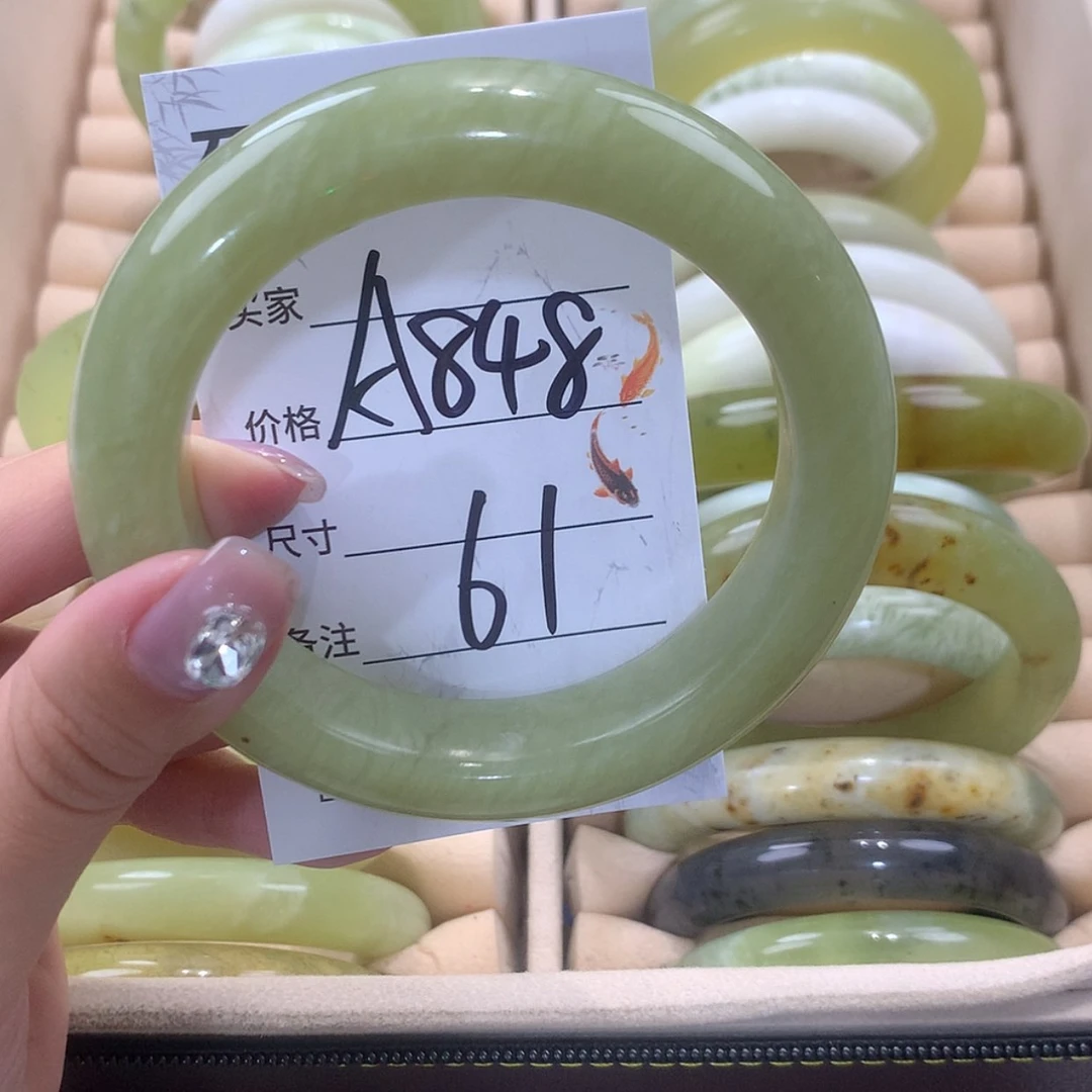【闪购商品】蛇纹石玉未镶嵌手镯快**睡