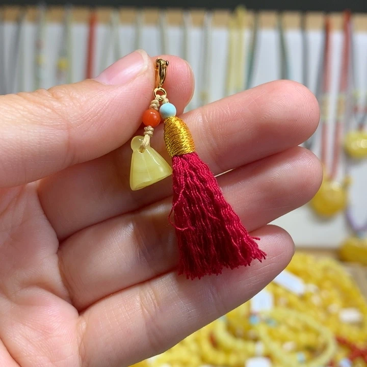 蜜蜡未镶嵌裸石莲蓬