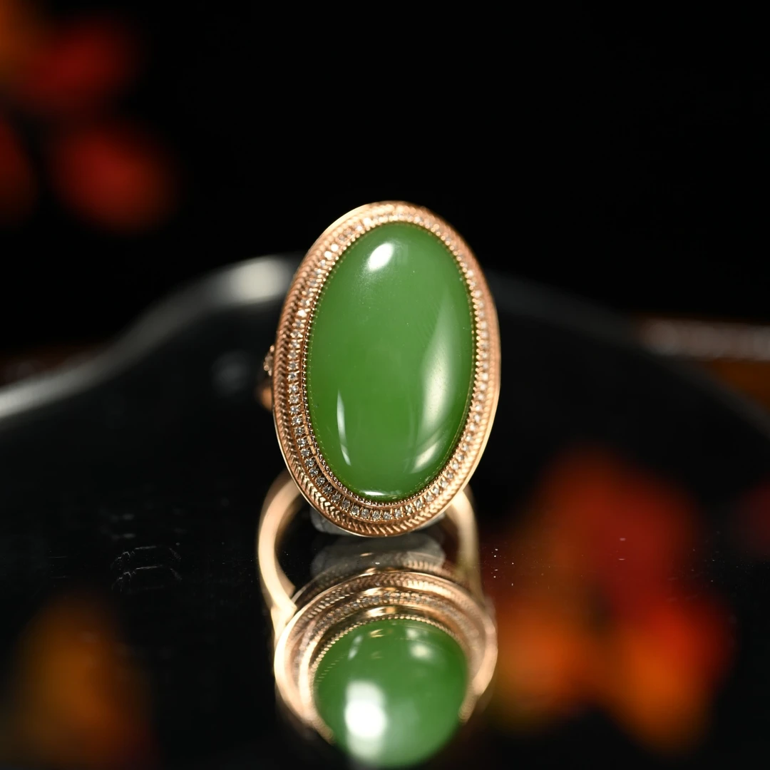 LOT8817 2512050005和田玉碧玉戒指/保利